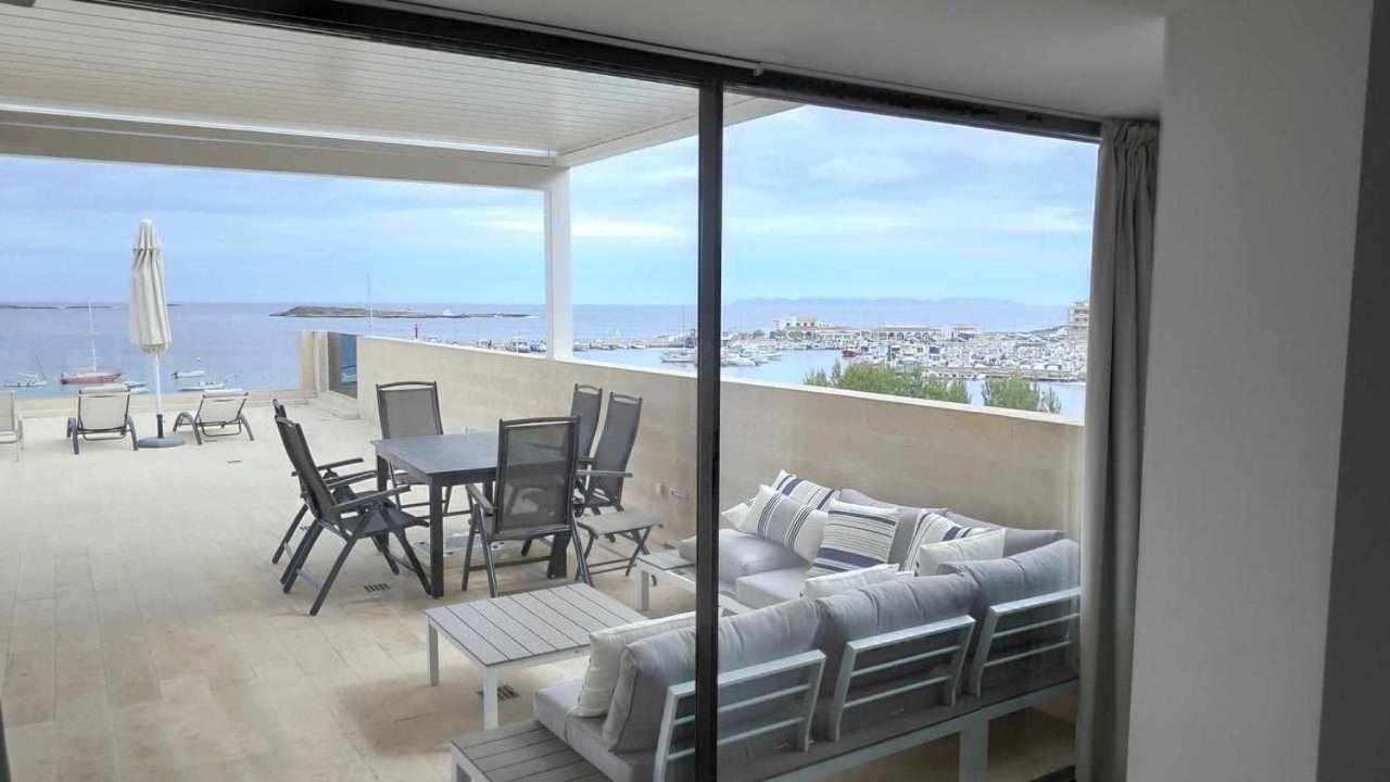 Beachfront Es Turo Apartment Colonia de Sant Jordi Екстериор снимка