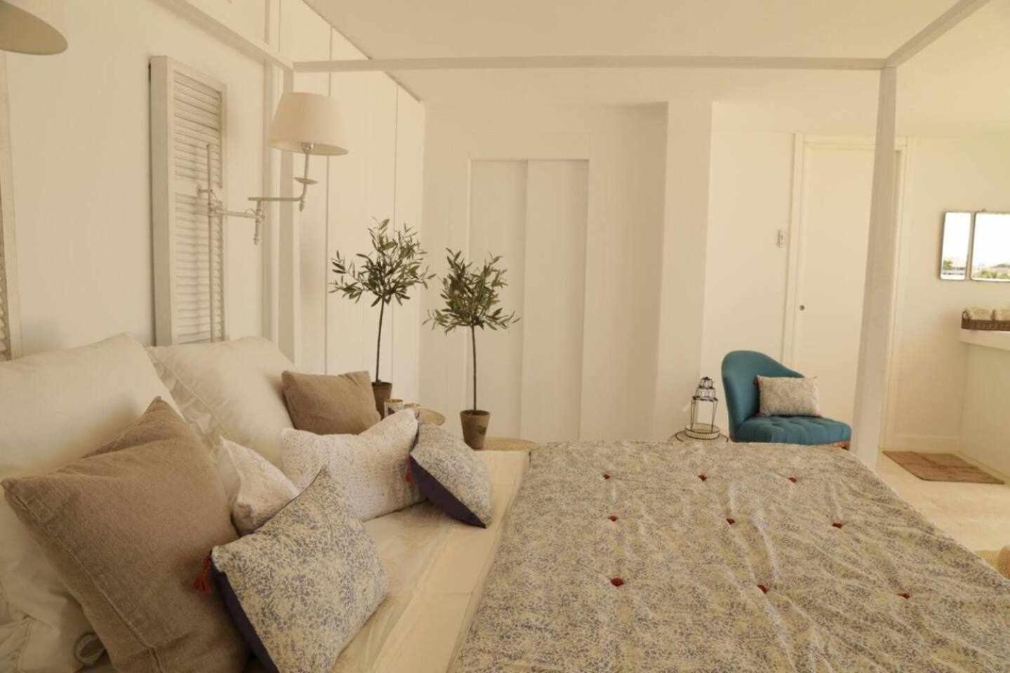 Beachfront Es Turo Apartment Colonia de Sant Jordi Стая снимка