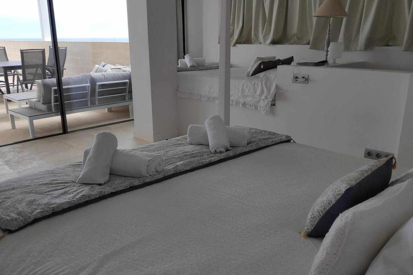 Beachfront Es Turo Apartment Colonia de Sant Jordi Стая снимка